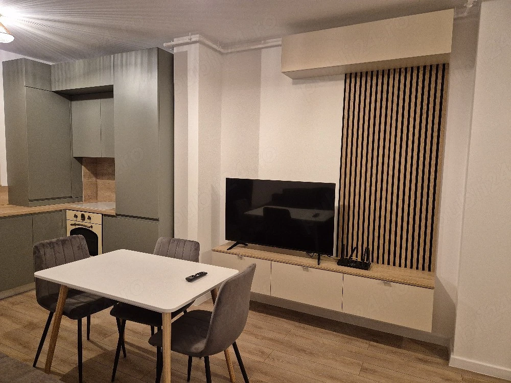 Inchiriez apartament in X City Tower