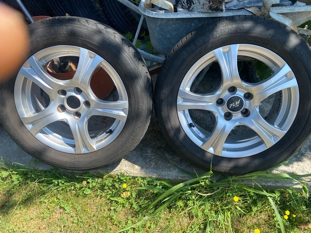Jante cu amvelope pentru Ford 