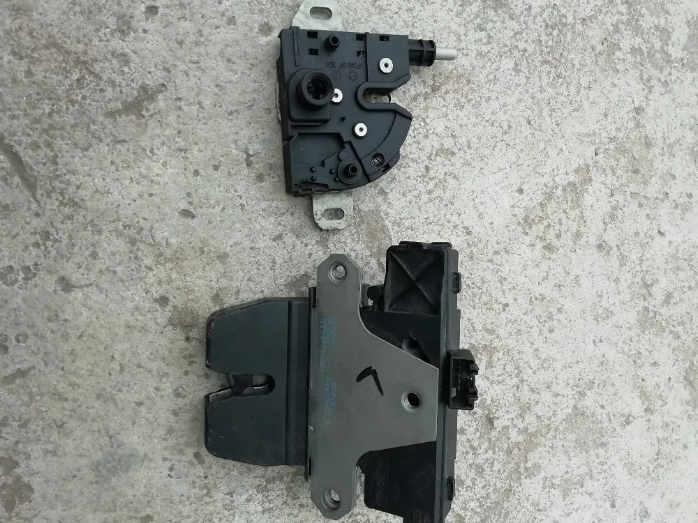 lapă stop ford focus și alte piese 2008