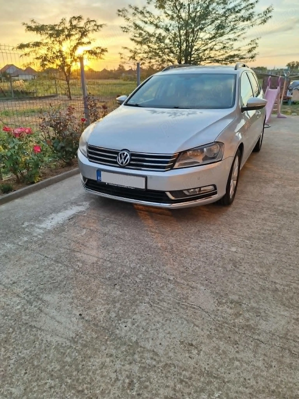 VW Passat B7 2.0 TDI (140 CP) Euro 5 | 2015 | 169.900 km REALI | Distribuție nouă + 2 Seturi Roți
