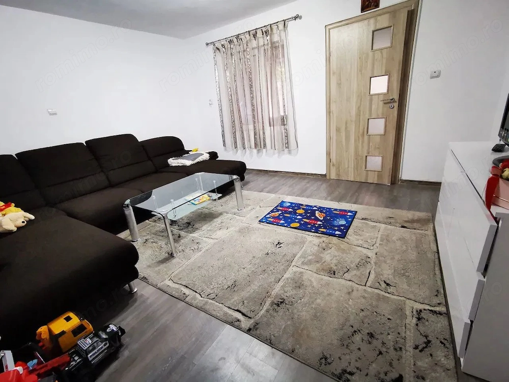 Casa în zona Mehala, teren 740 mp- toate utilitățile.