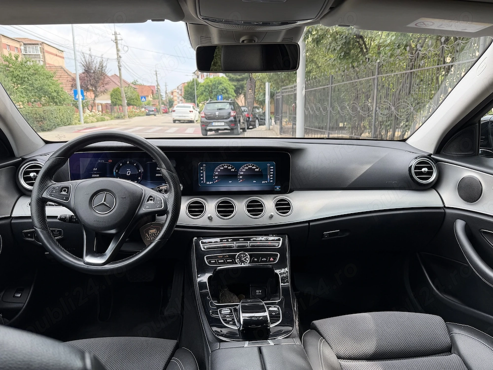 Mercedes Benz - W213 220D