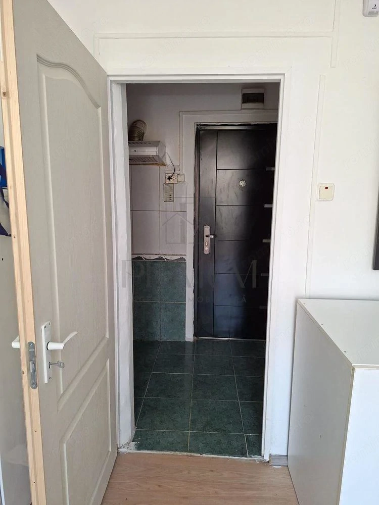 Garsoniera-Iosefin-Etaj Intermediar