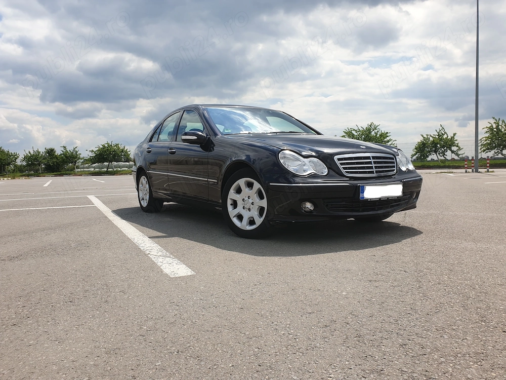 Mercedes Benz C-Class W203 2.2 CDI