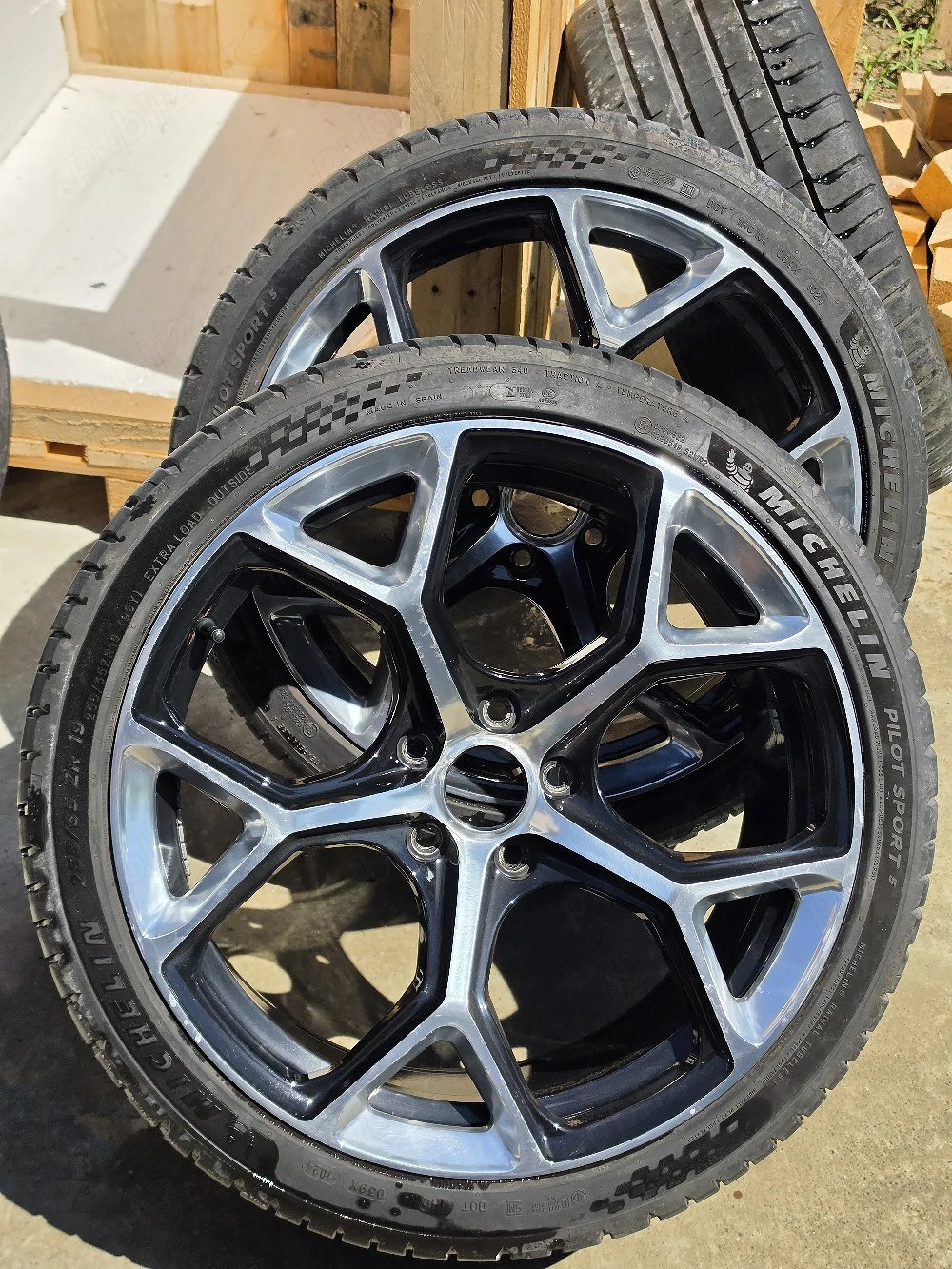 vand cauciucuri michelin 255 35 r19