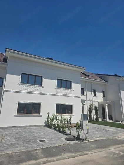 Duplex premium 5 camere, 3 bai, panouri fotovoltaice,Torontalului/ Meh