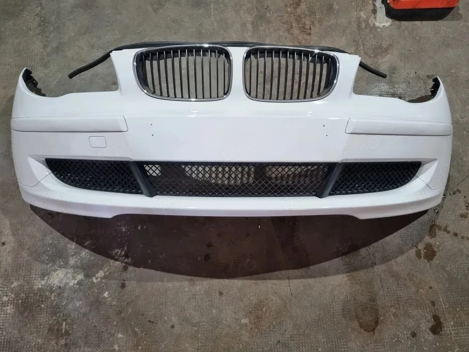 Bara fata bmw seria 1 e81 e82 e87 e88 lci facelift