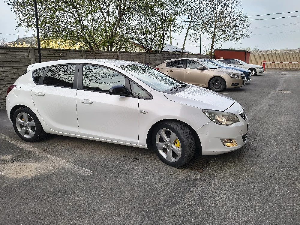 Opel Astra j 2011