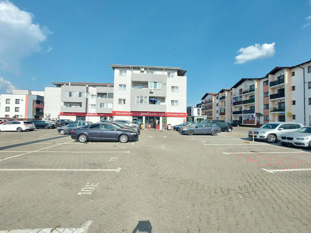 Garsonieră decomandată la etajul 2, mobilată modern, cu geam la baie și parcare