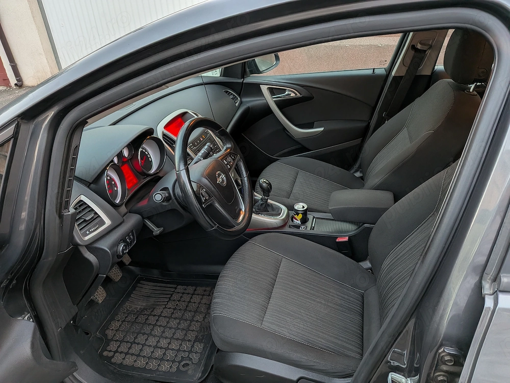 Opel Astra J 2011 - unic proprietar - 134000 km