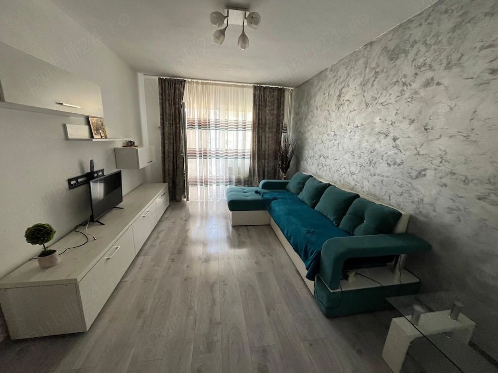 Închiriez apartament 3 camere decomandat