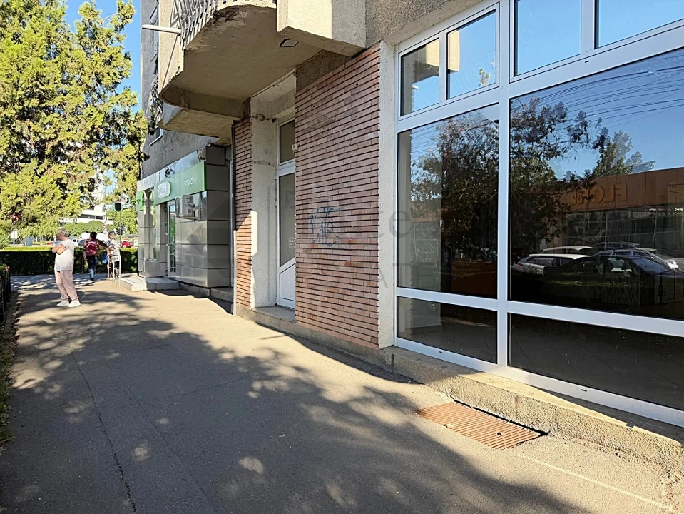 Spatiu comercial de inchiriat Piata Decebal Oradea