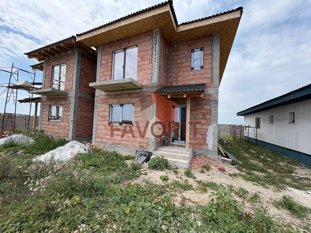 Duplex despartit cam tehnica | 5 camere | Toate utilitatile | 2 bai |