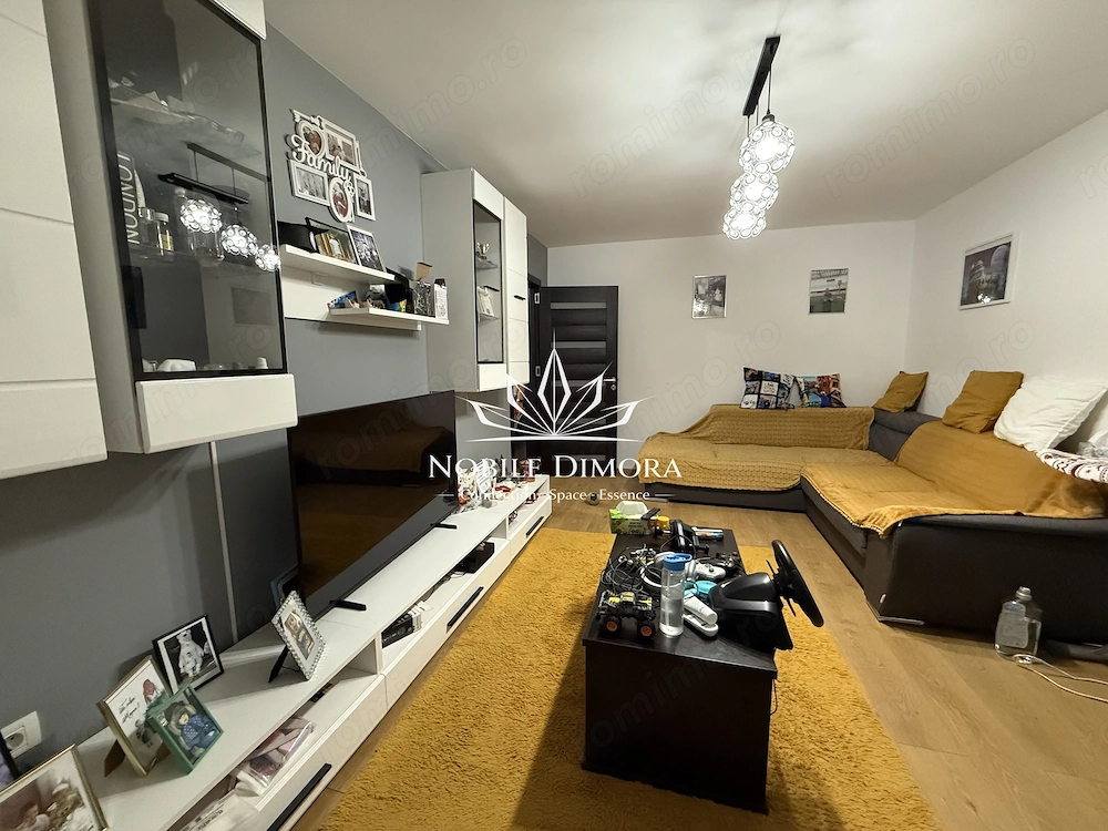 Apartament cu 3 camere de vanzare - 2 balcoane - zona Bucovinei
