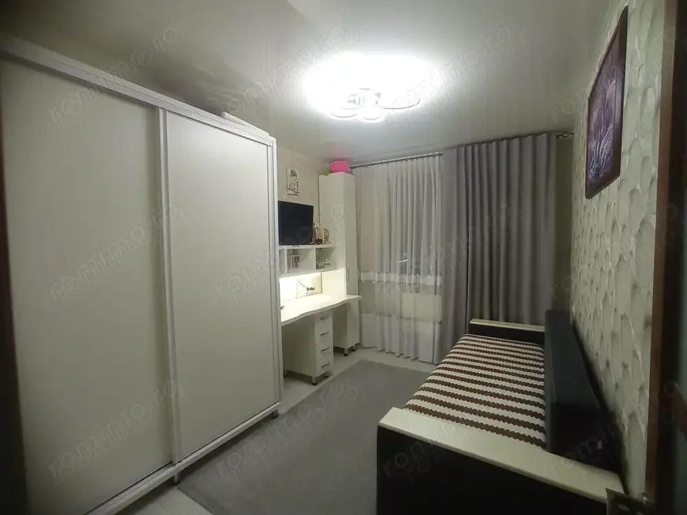 De vanzare apartament cu 2 camere zona Buziasului