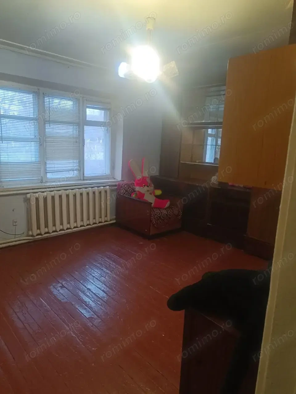 De vanzare apartament 2 camere zona Calea Sagului 
