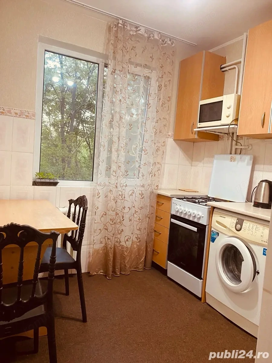 De inchiriat apartament cu o camera in zona Circumvalatiunii