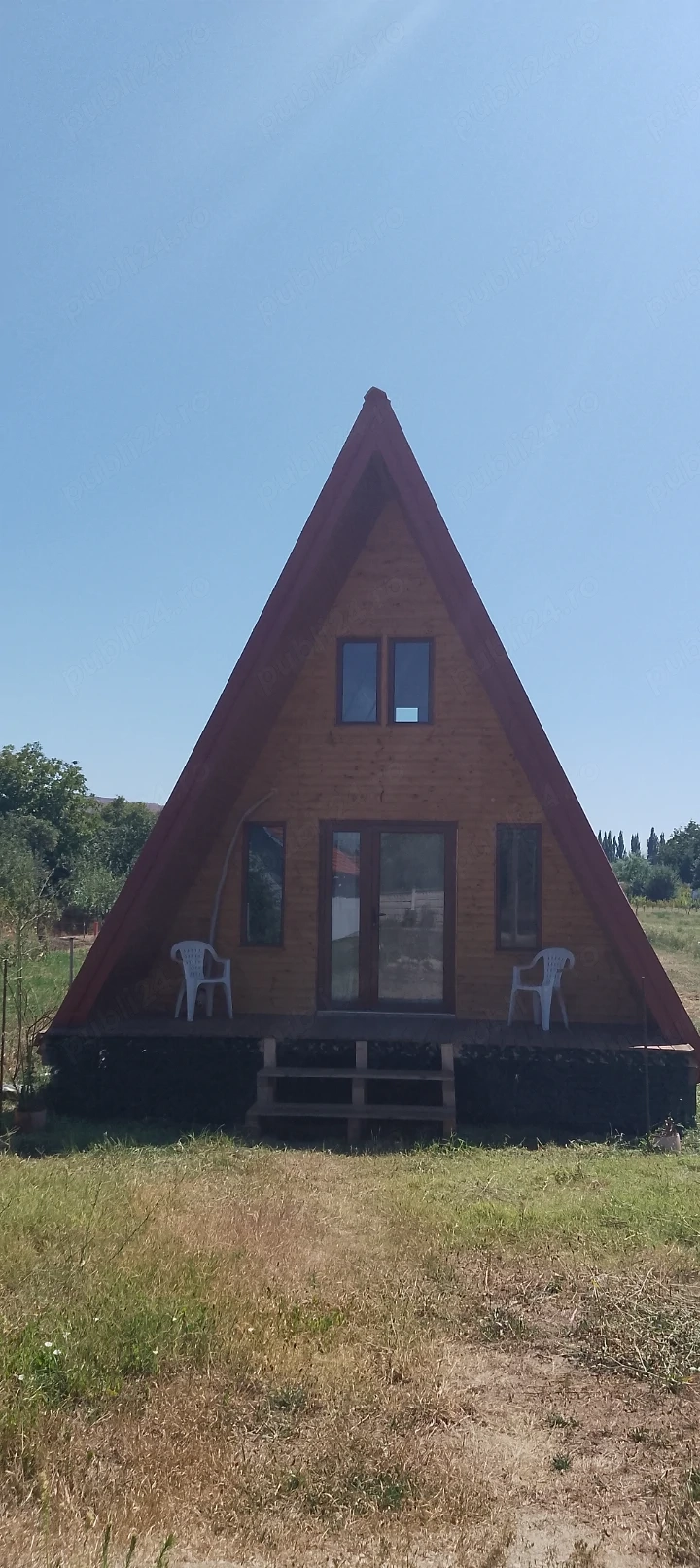 Vând Cabană A-frame , teren 3000 mp intravilan 