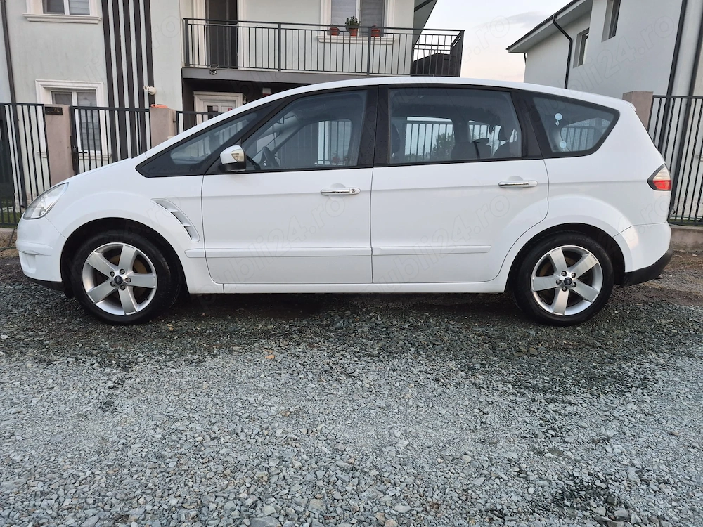 Vand Ford S-Max benzina