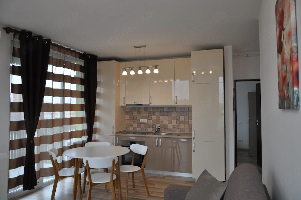 Apartament Lux 3 Camere Decomandat 2 Băi Centrala Proprie Zona Complexul Studentesc
