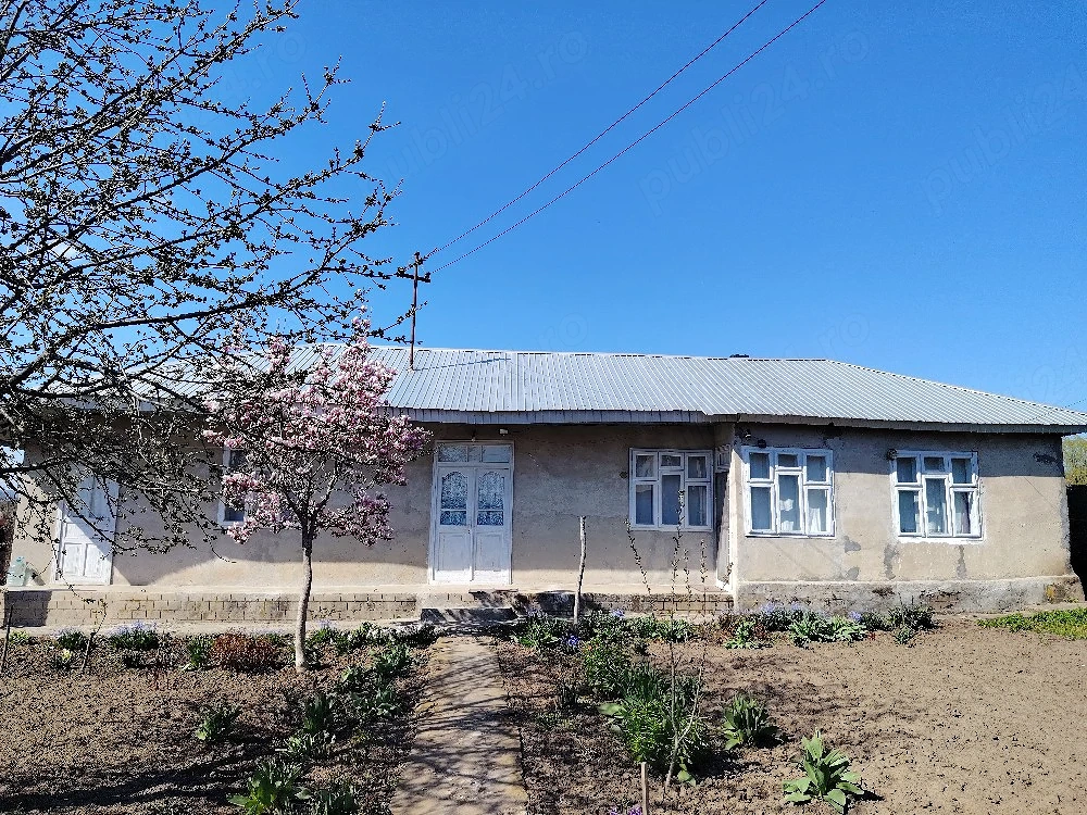 vand casa cu 5 camere