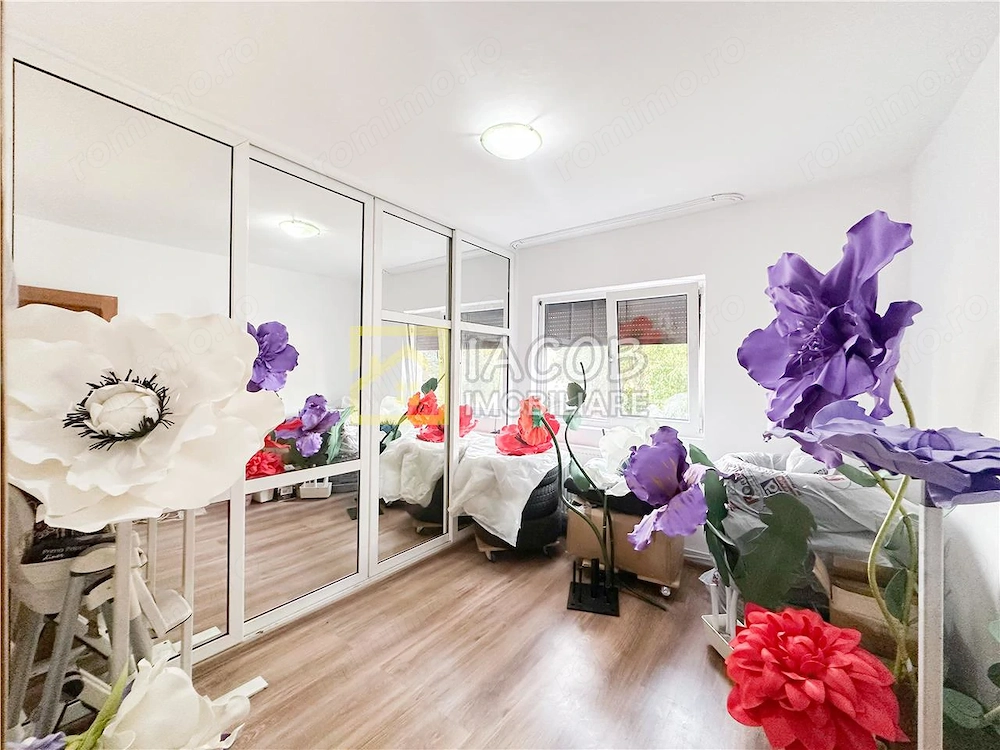 Apartament 3 camere decomandate de vanzare | Parter |Strada Milcov, Bacau