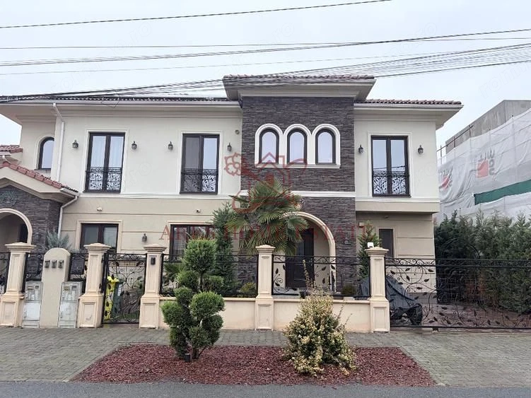Vila deosebita cu piscina interioară