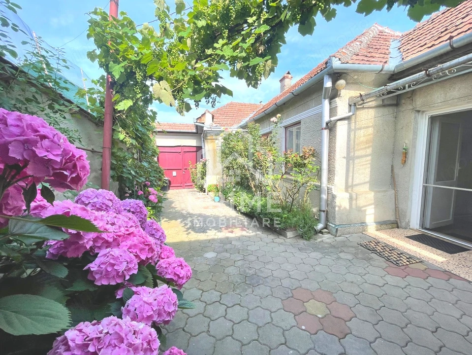 Casă de vanzare | 4 camere | vedere superbă către munți | Cugir