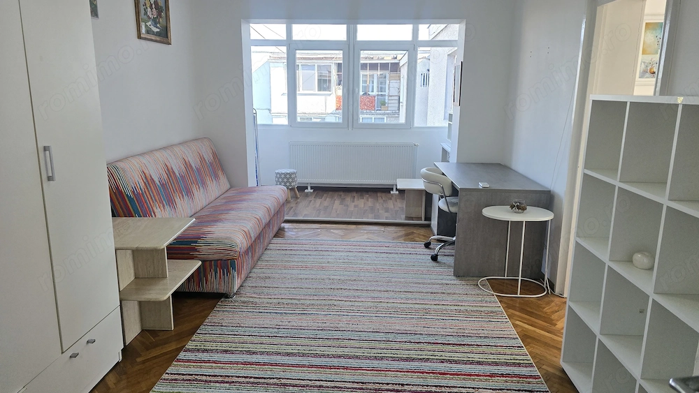 Inchiriez  apartament 2 camere in Deva, Bld. Dacia, suprafata utila 52 mp, in circuit, 