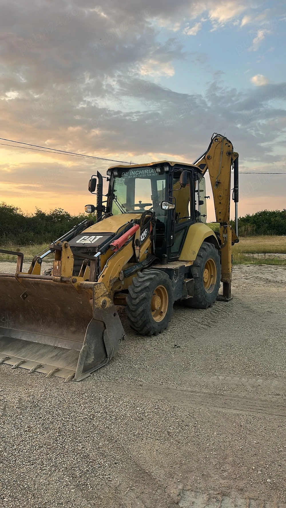 Vand Buldoexcavator CAT
