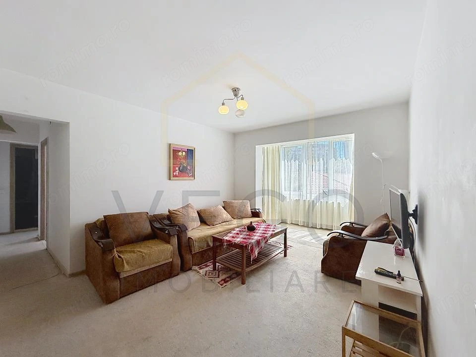 Apartament 3 camere la etaj intermediar, in Manastur - Aleea Retezat