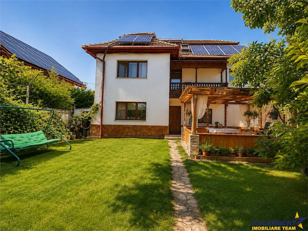 Casa familiala,790mp teren,5+dormitoare, livada,2 garaje,panouri 8 kW, Tarnaveni
