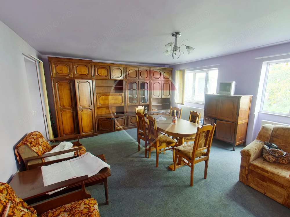 Apartament cu 4 camere de vânzare-102 mp utili