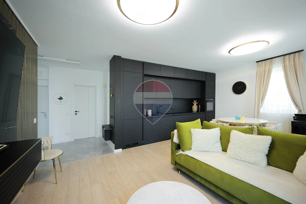 De vânzare apartament cu 3 camere - Prima Arena
