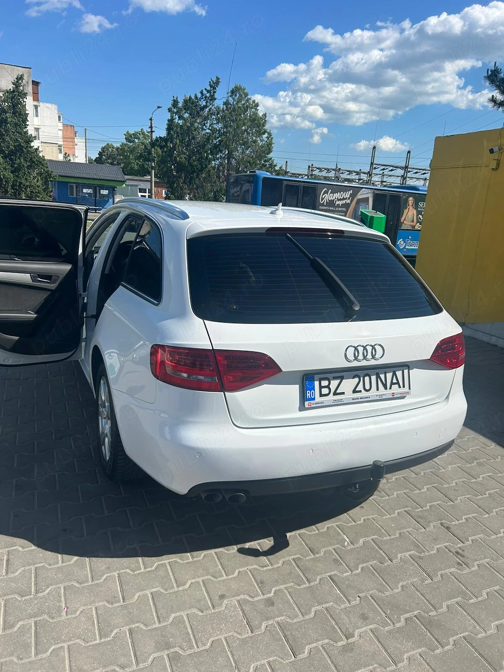 Vând Audi A4 B8.......