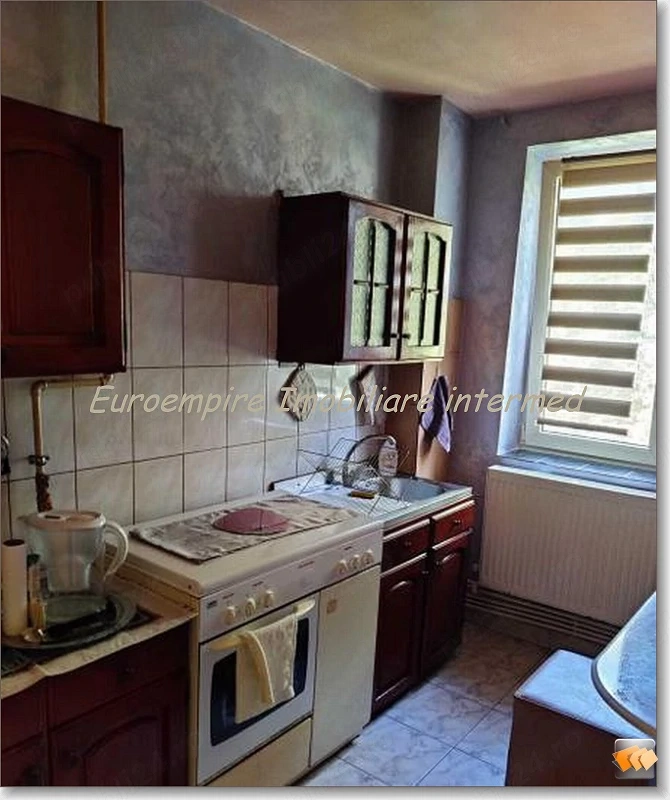 Apartament 3 camere de vanzare zona Abator