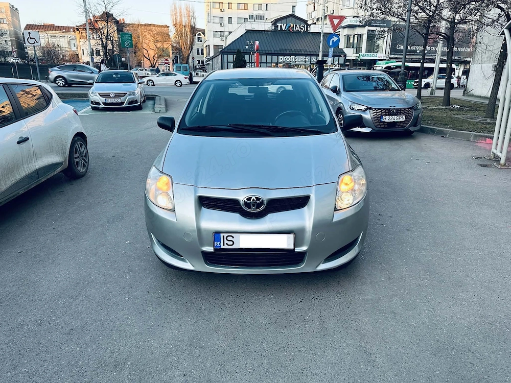 Toyota Auris  1.4Benzina  A C Geamuri+Oglinzi Electrice