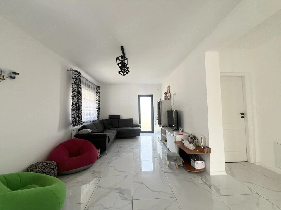  Duplex 3 camere, 72 mp utili, mobilat/utilat - Sanmihaiu Roman