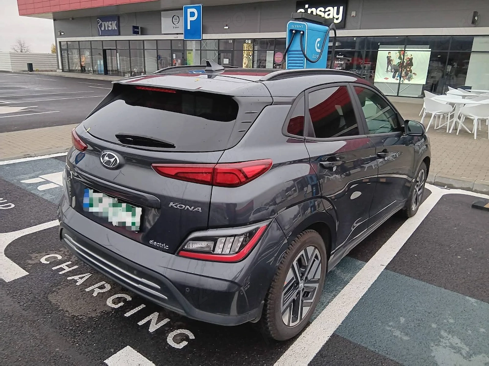 Vand masina electrica: Hyundai Kona Electric -aprilie 2023-136 CP HIGHWAY NAVY+ 