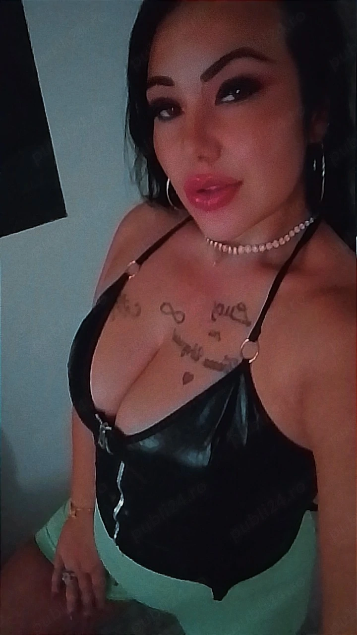 Mona        