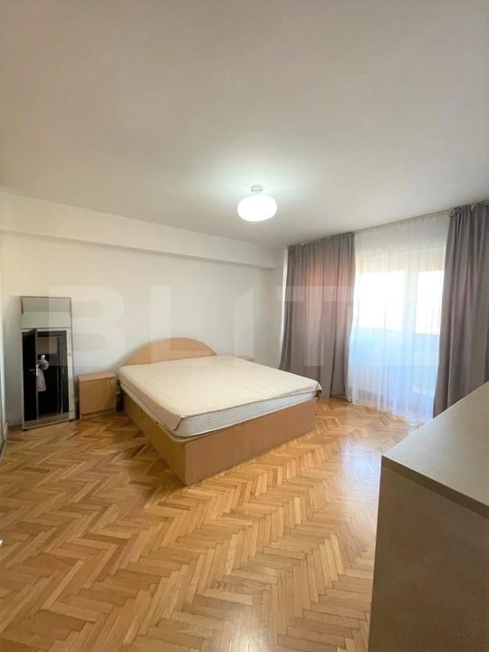 Apartament 3 camere, decomandat, 80 mp, balcon, Piata Cipariu