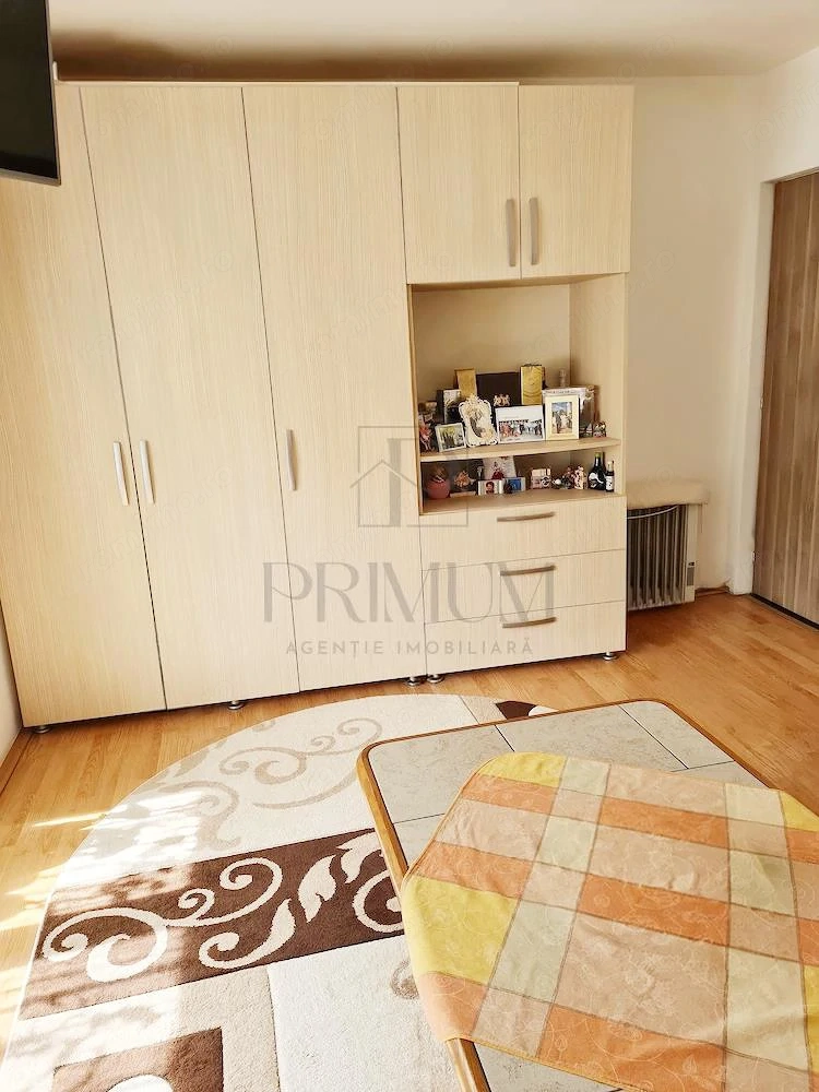 LIPOVEI - 1 CAM - DECOMANDAT - BALCON - SPATIOS -  ZONA EXCELENTA