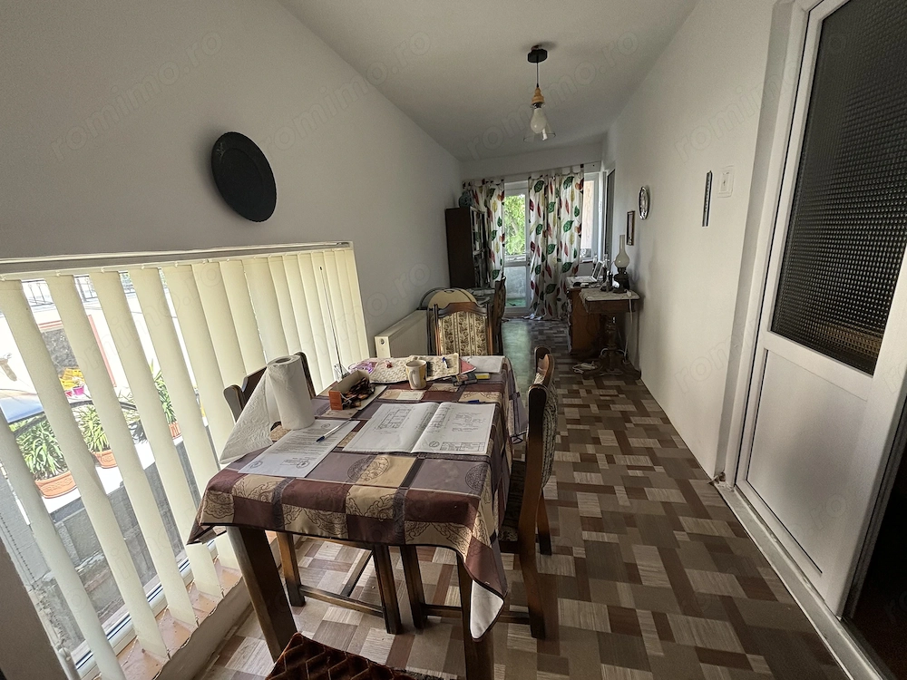 Casa cu 2 apartamente zona Mehala