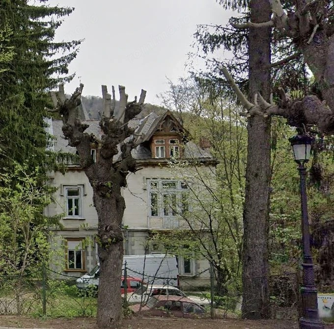 Proprietar vand teren 3349 mp in centrul orasului Sinaia