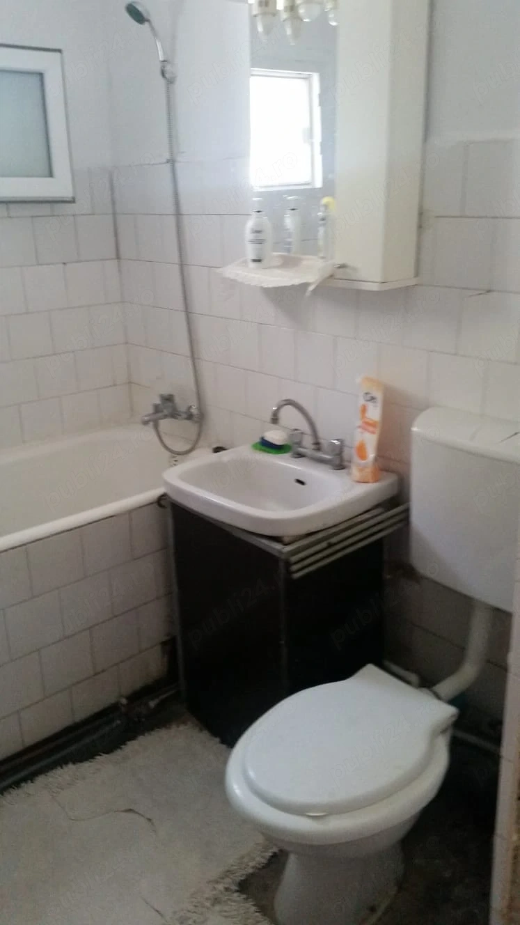 Apartament 2 cam D, Pacurari