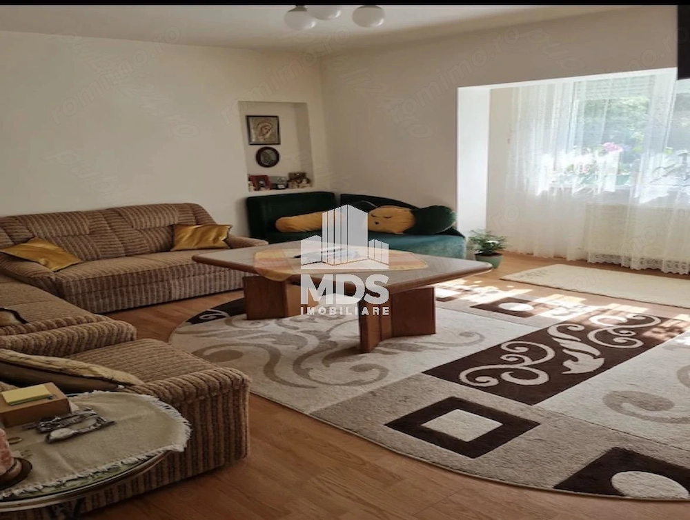 Decomandat in bloc anvelopat