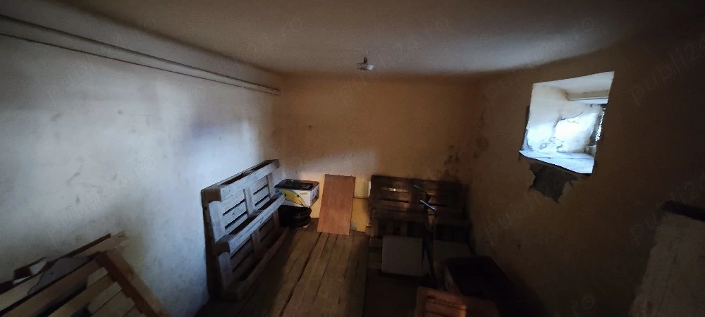 Vând Spațiu Camera Depozitare