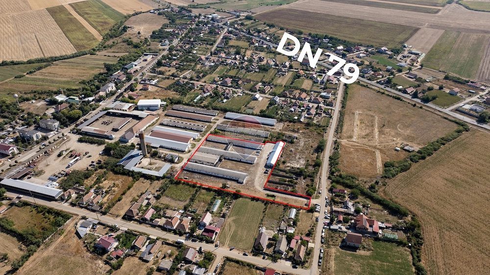 Proprietate industrialǎ 3 hale, teren 12.190 mp