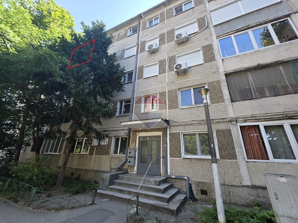 Apartament 3 camere, zona Sagului - Piata Doina, pret excelent