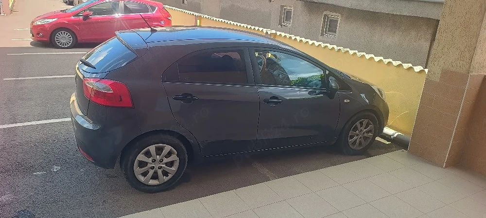 kia Rio 2500 
